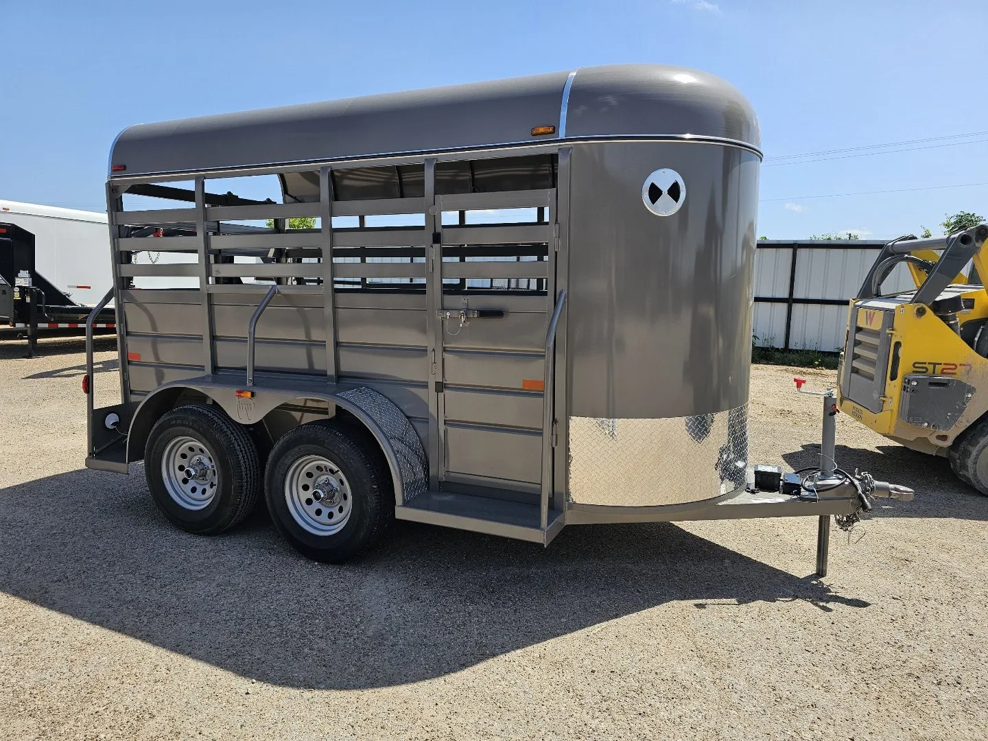 WW Trailer Lloyd Trailer Co